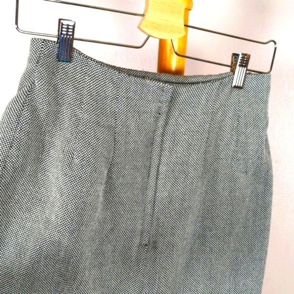 Vintage wool Ports tweed suit jacket and matching skirt - Picture 9 of 11